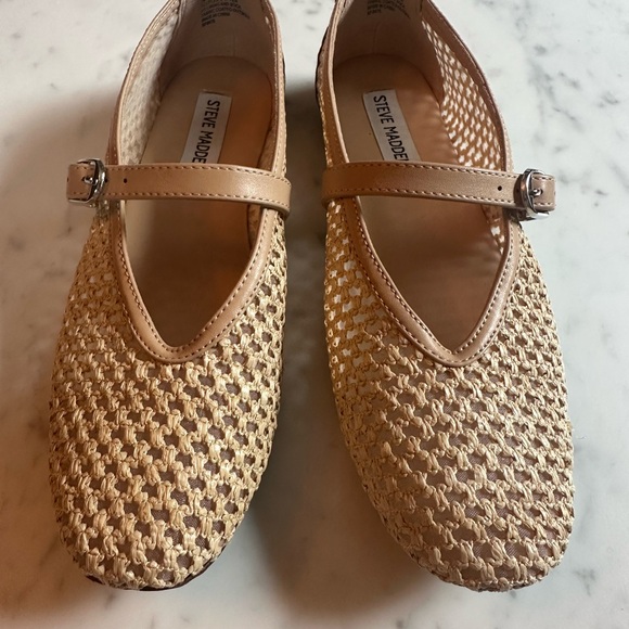Steve Madden Luxxy Mary Jane Flat - Picture 3 of 10